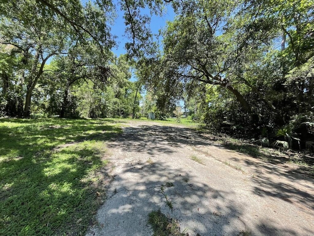 18943 Rio Villa Dr, Houston, TX 77049 - photo 4