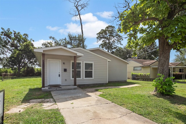 view of front of home with a front lawn