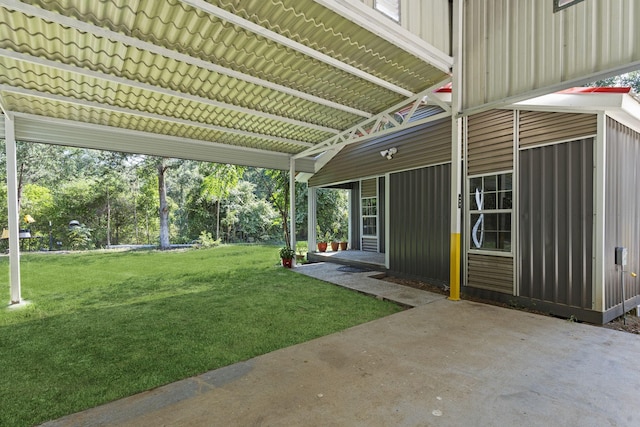 view of yard with a patio