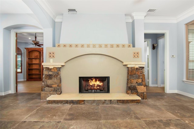 details featuring crown molding and ceiling fan