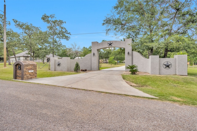 exterior space with a front yard