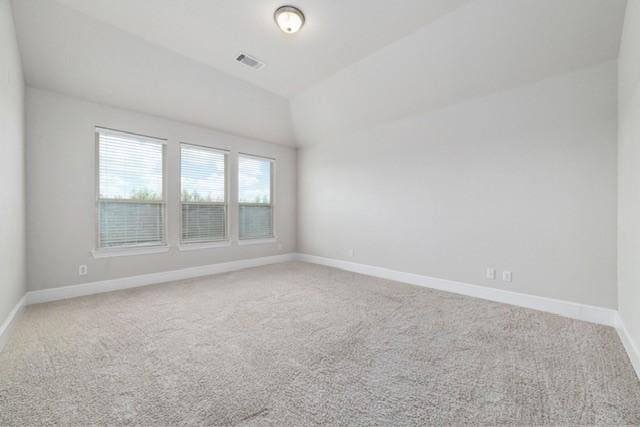 unfurnished room featuring carpet floors