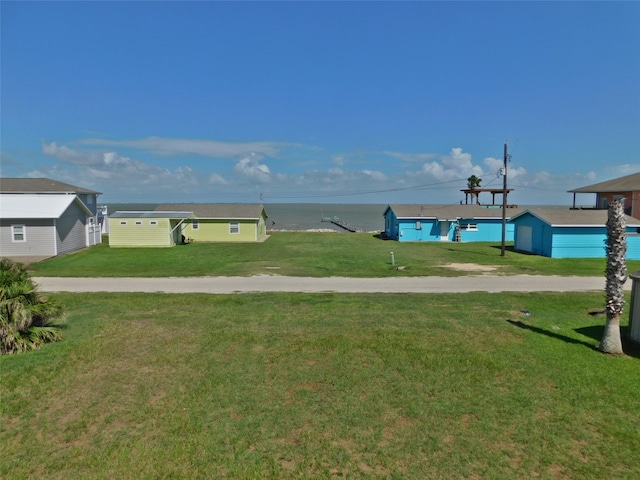 view of yard with a water view