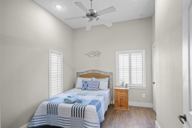 bedroom featuring ceiling fan