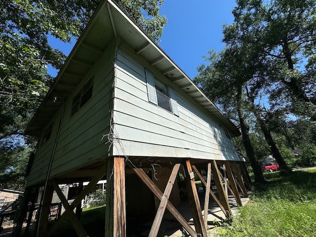 view of home's exterior