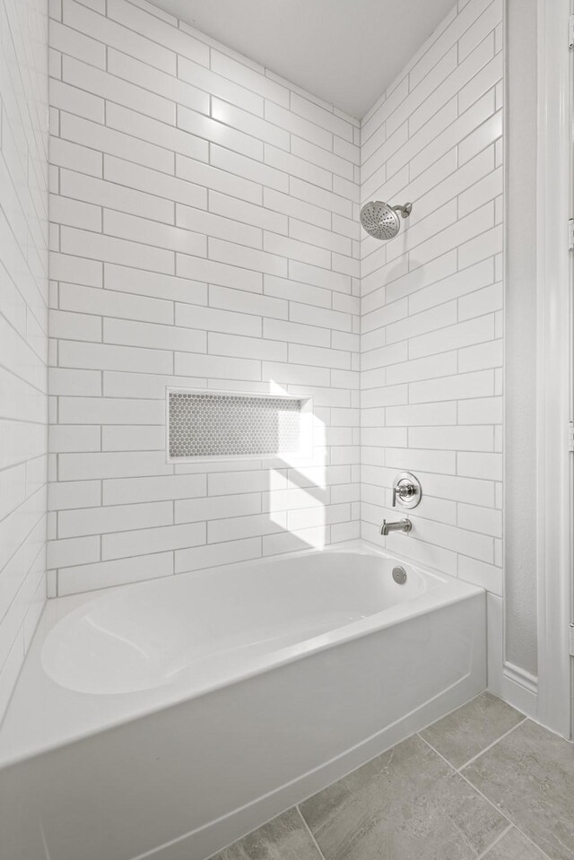 15408 Sandtrap Dr, Waller, TX 77484 - full bathroom with bathtub / shower combination
