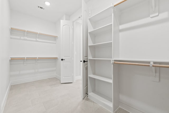 view of spacious closet