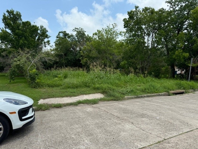 Listing photo 3 for 326 S S Fulton St, Texas City TX 77591