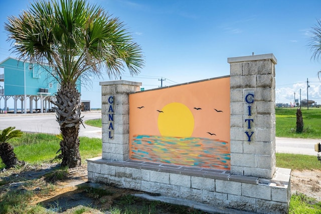 1088 Mabry St, Gilchrist, TX 77617