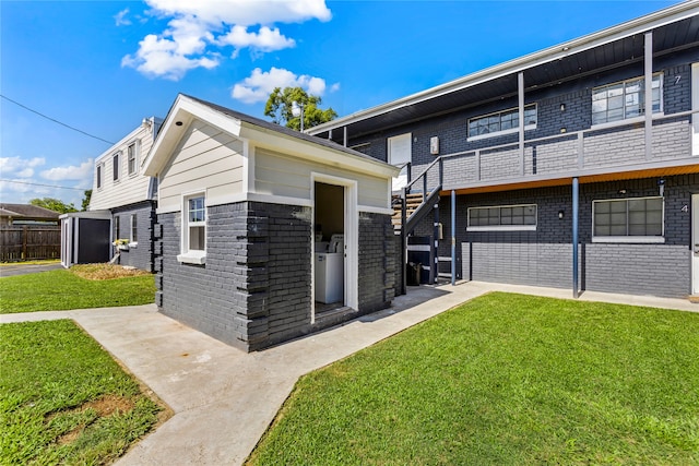 exterior space featuring a yard