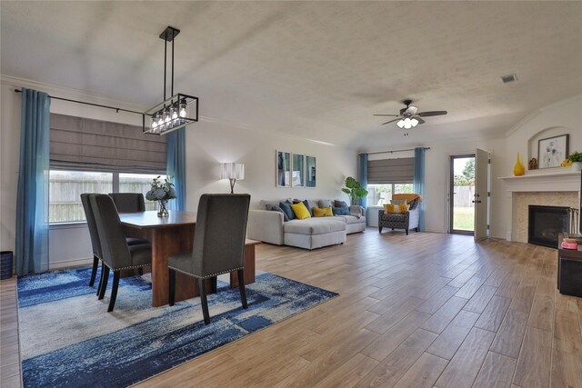 dining area with ceiling fan