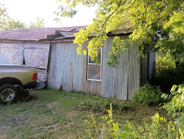 view of side of home