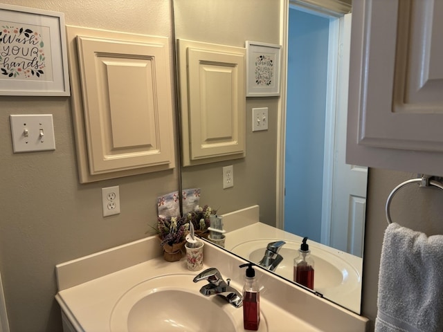 bathroom featuring sink