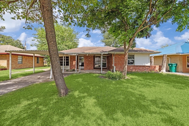 ranch-style house with a front yard