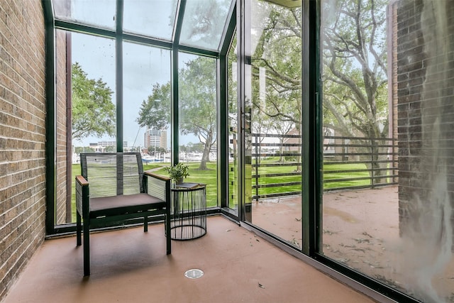 unfurnished sunroom with a healthy amount of sunlight