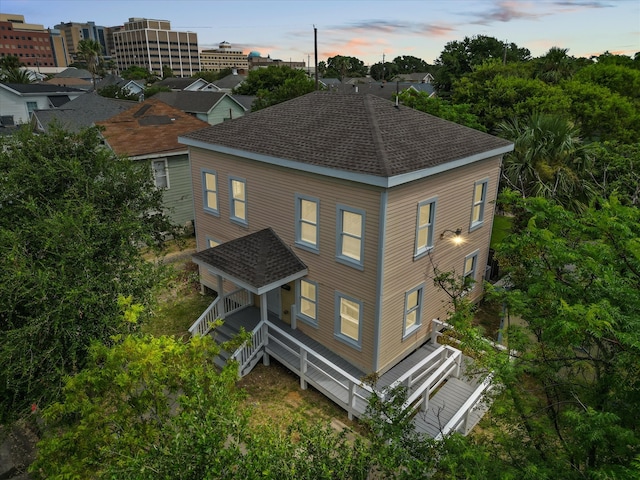 view of aerial view at dusk