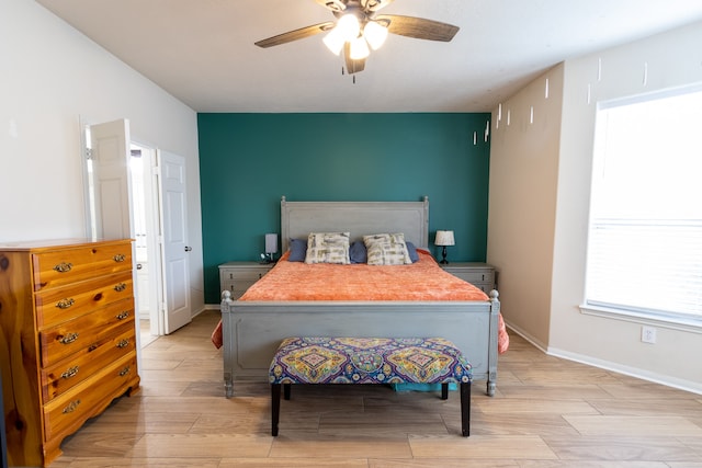 bedroom with ceiling fan