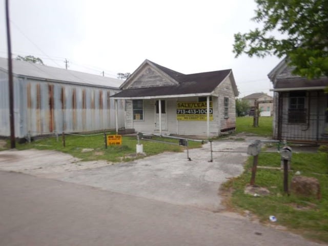 view of front of home