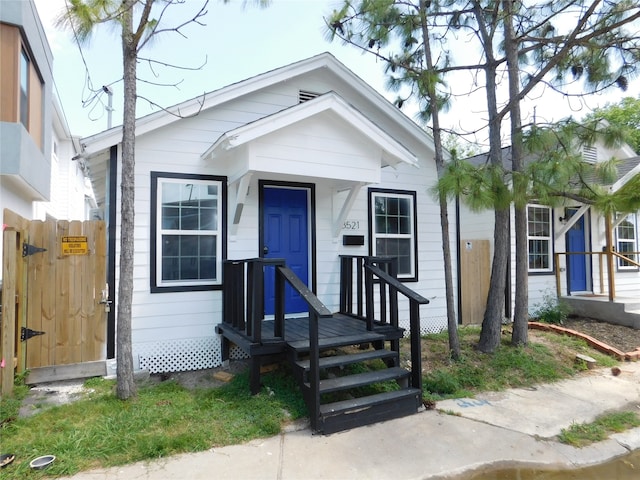 view of front of property