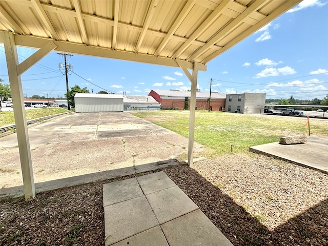 view of yard with a patio area