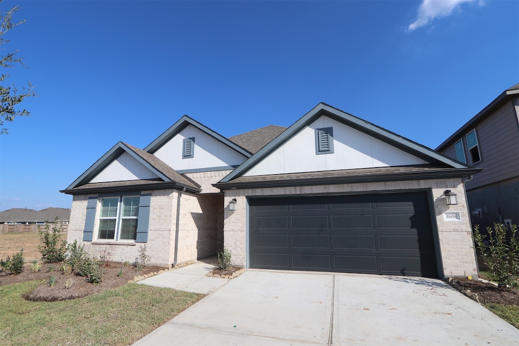 view of front facade with a garage