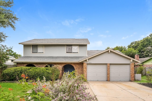 view of front of property featuring a garage