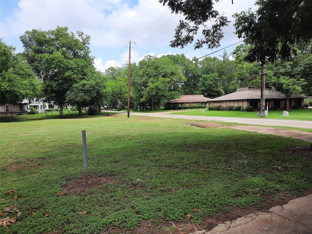 000 N Grace St, Crockett, TX 75835