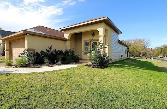 view of front of property with a front yard