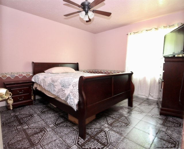 2202 Jones St, Rosenberg, TX 77471 - bedroom featuring a ceiling fan