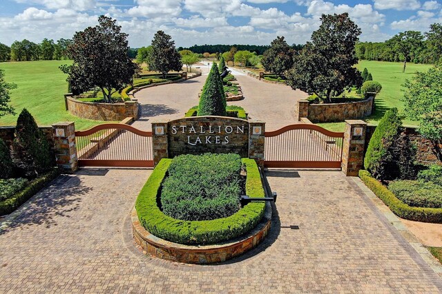 2076 Stallion Lakes Ave, Hockley, TX 77447