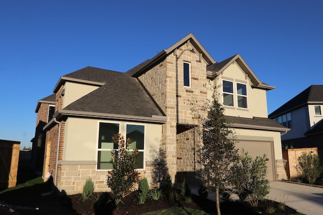 view of front facade featuring a garage