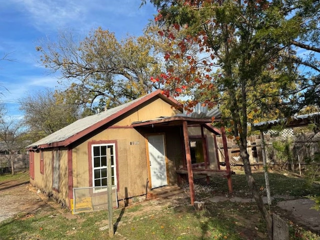 view of outbuilding