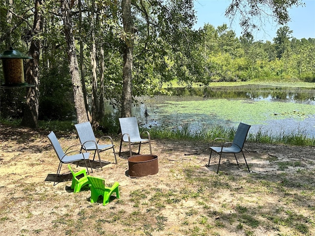 view of yard with a water view