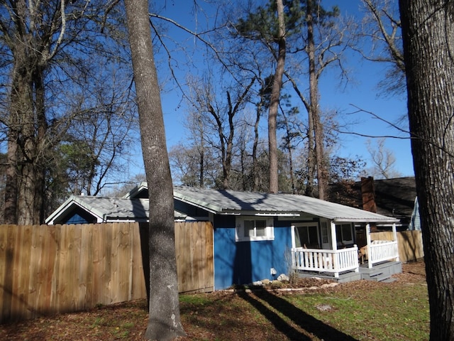 exterior space featuring a porch