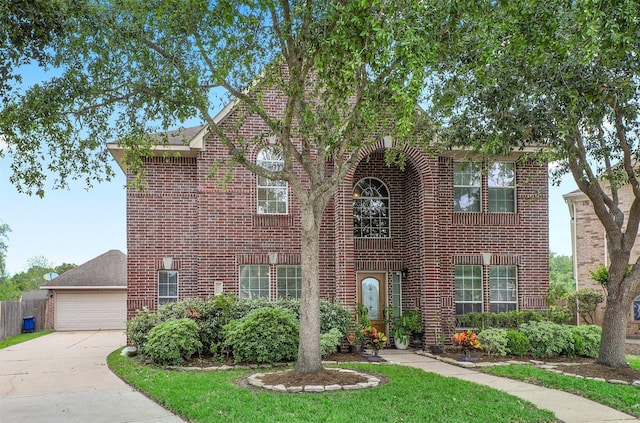 view of front facade featuring a garage