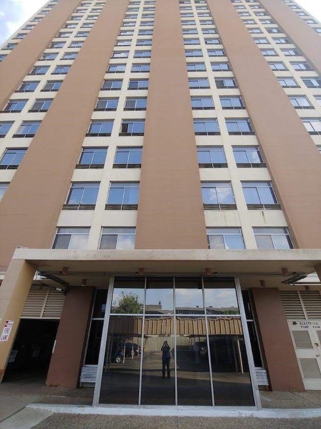 7510 Hornwood Dr Unit 201, Houston, TX 77036 - view of apartment building / complex