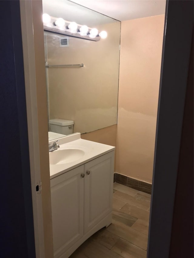 7510 Hornwood Dr Unit 201, Houston, TX 77036 - bathroom with vanity