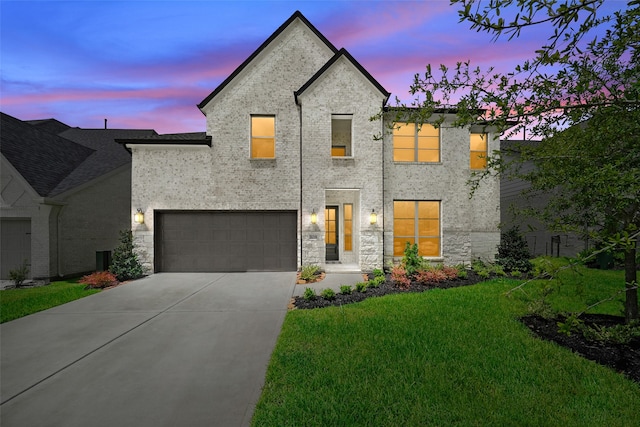 view of front of home featuring a yard