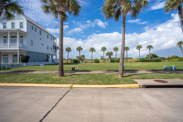 1546 Beachtown Dr, Galveston, TX 77550