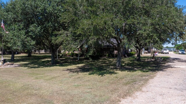 Listing photo 3 for 1393 County Road 406, El Campo TX 77437