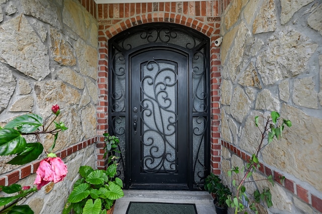 view of property entrance