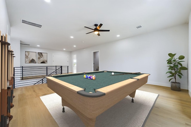 rec room with recessed lighting, light wood-style floors, visible vents, and baseboards