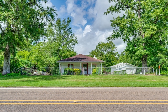 view of front of house featuring covered porch