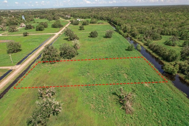 Listing photo 3 for 466 Pony Trl, Angleton TX 77515