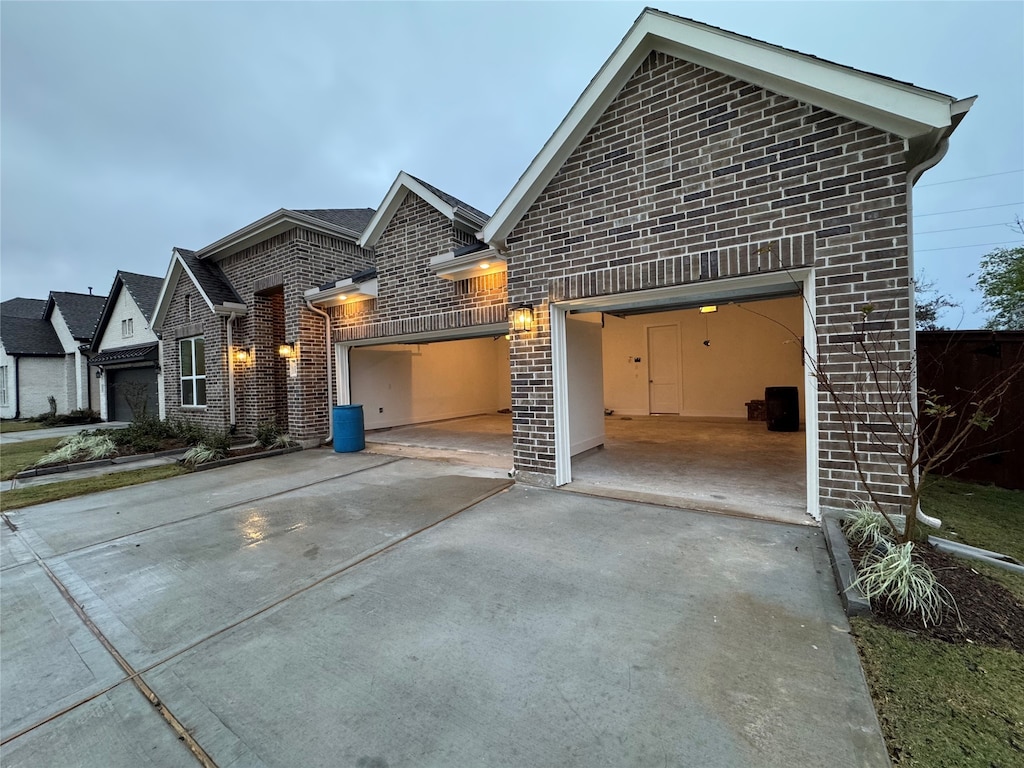 view of front facade with a garage