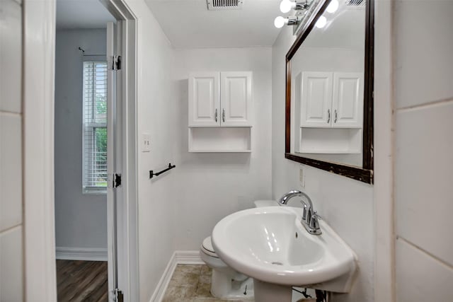 bathroom with sink