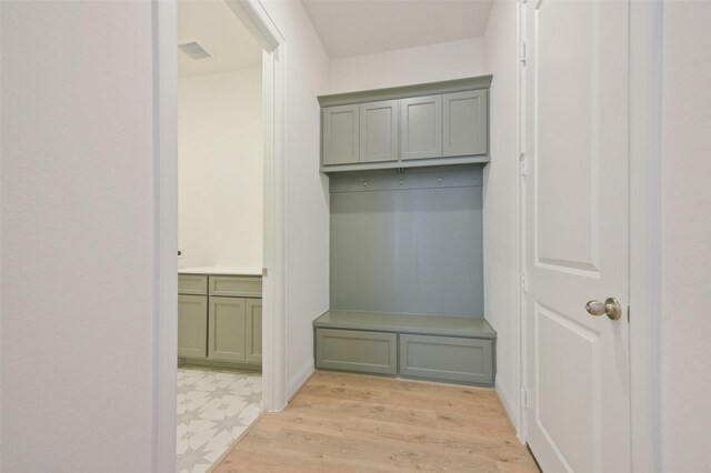 9931 Hunters Run Dr, Missouri City, TX 77459 - view of mudroom