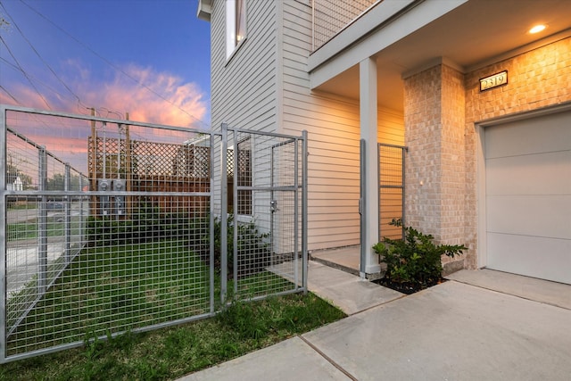 exterior space featuring a yard