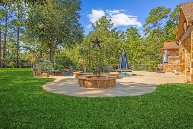 view of yard with a patio area