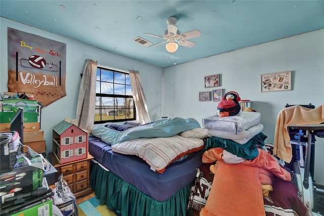 bedroom featuring ceiling fan